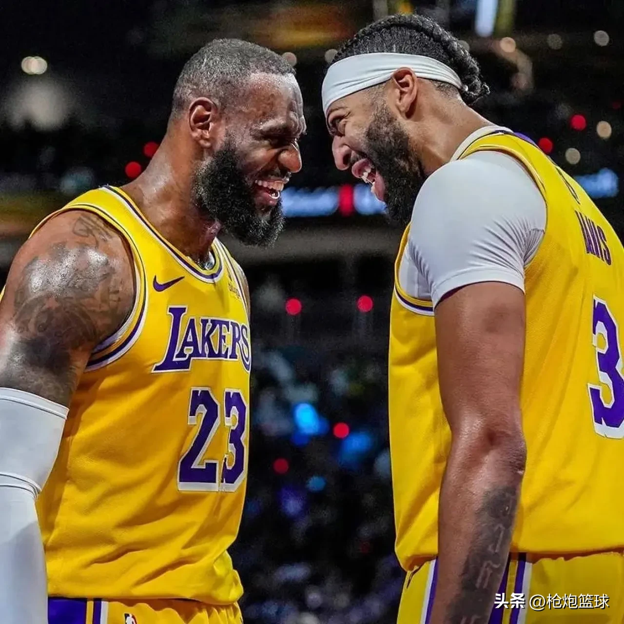 九游官网入口-包含老鹰不断突破！，浓眉哥连续五场比赛得分超过晋级下一阶段引发球迷热议的词条