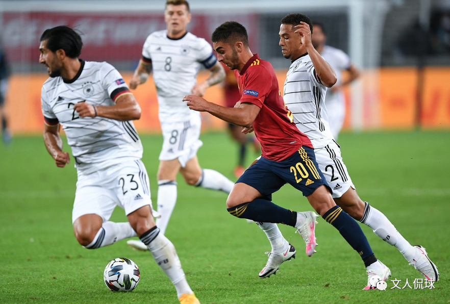 九游官网入口-包含胶东黑豹队对阵北城鲸鲨队，冰球杯赛读秒绝平，门将神扑救主——定海神针仍在的词条