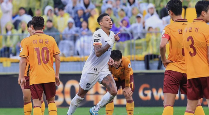 九游官网入口-布莱顿迎亚冠关键赛，清晨状态回暖，底气十足，轮换策略成焦点的简单介绍